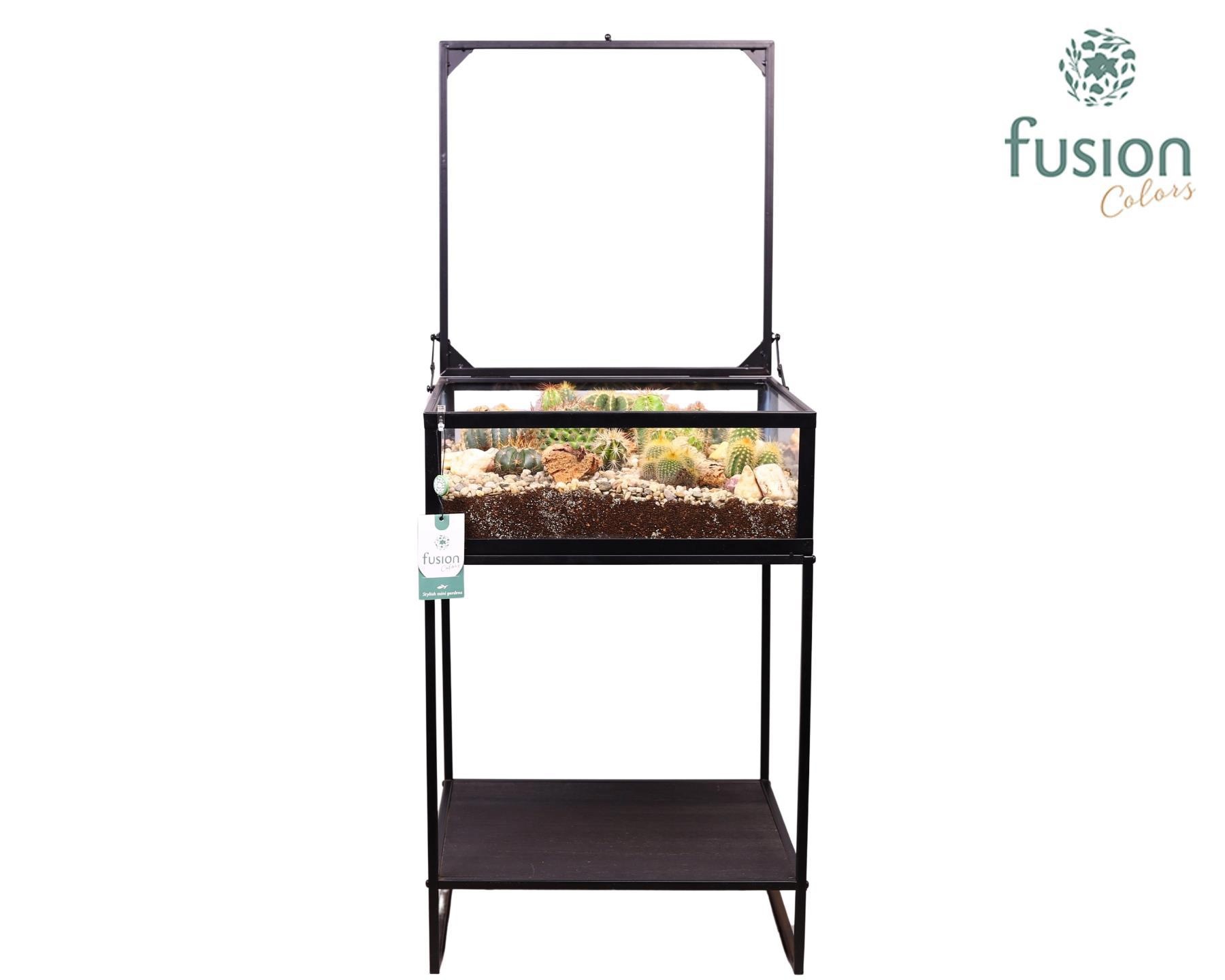 Metaal tafel met Cactussen arrangement, D 28