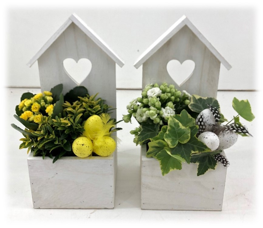 TDM PASEN 26 : Houten huisje met 2 planten, D 12